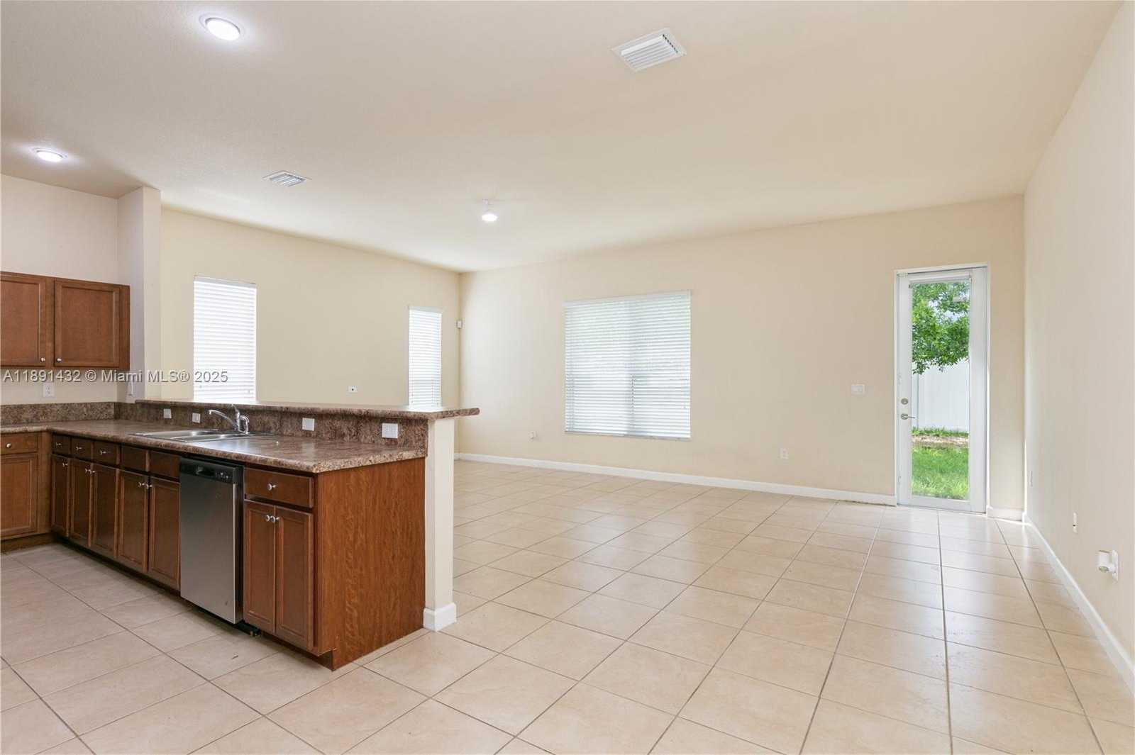 Small Image of 9036 SOUTH WEST 170TH PL, Miami Number 21