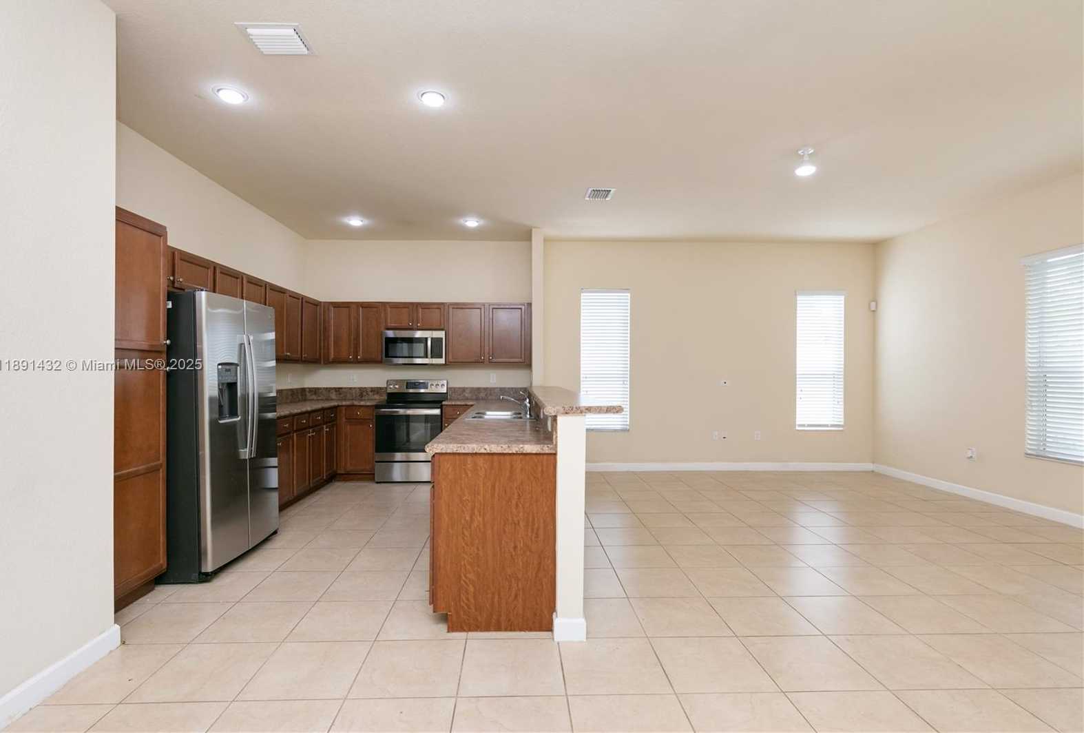 Small Image of 9036 SOUTH WEST 170TH PL, Miami Number 22