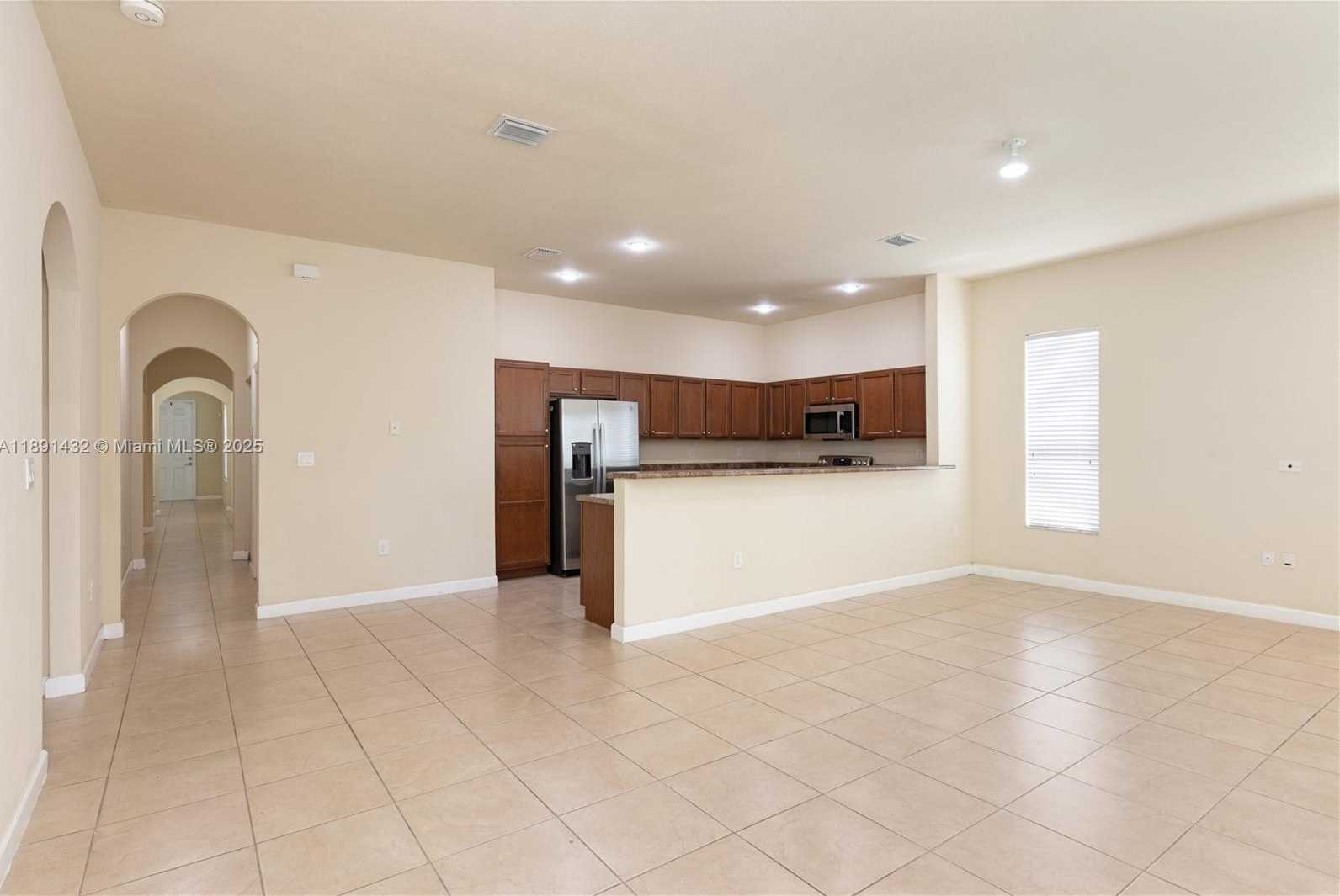 Small Image of 9036 SOUTH WEST 170TH PL, Miami Number 25