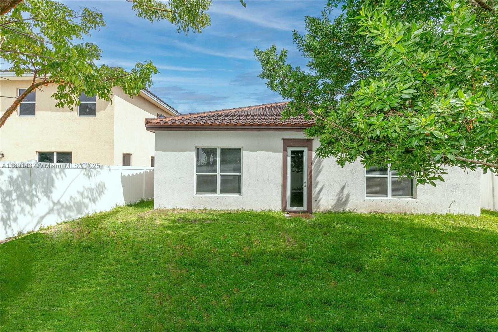 Small Image of 9036 SOUTH WEST 170TH PL, Miami Number 34