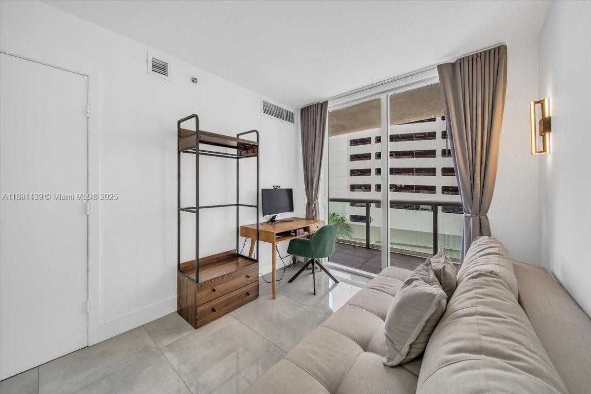 Small Image of 50 BISCAYNE BLVD #512, Miami Number 17