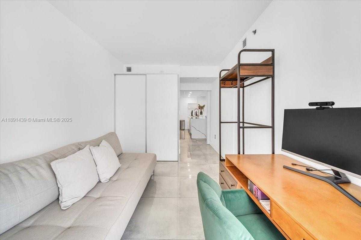Small Image of 50 BISCAYNE BLVD #512, Miami Number 19