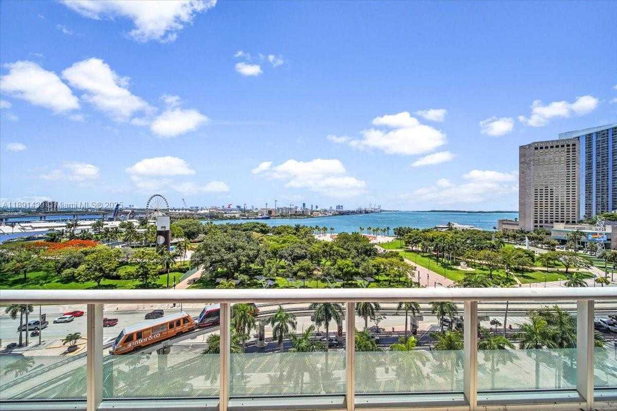 Small Image of 50 BISCAYNE BLVD #512, Miami Number 30
