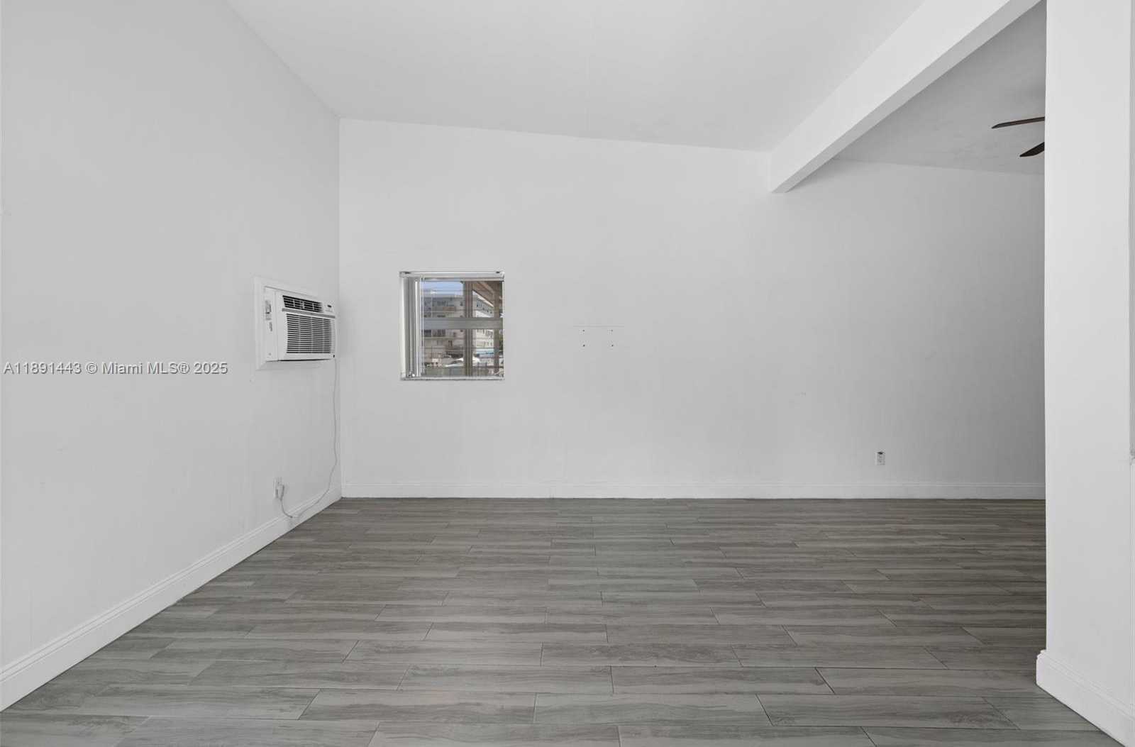 Small Image of 8135 CRESPI BLVD #1, Miami Beach Number 13