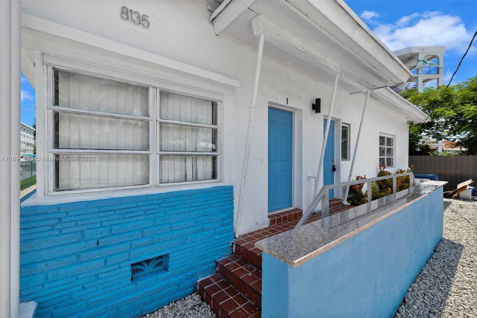Small Image of 8135 CRESPI BLVD #1, Miami Beach Number 21