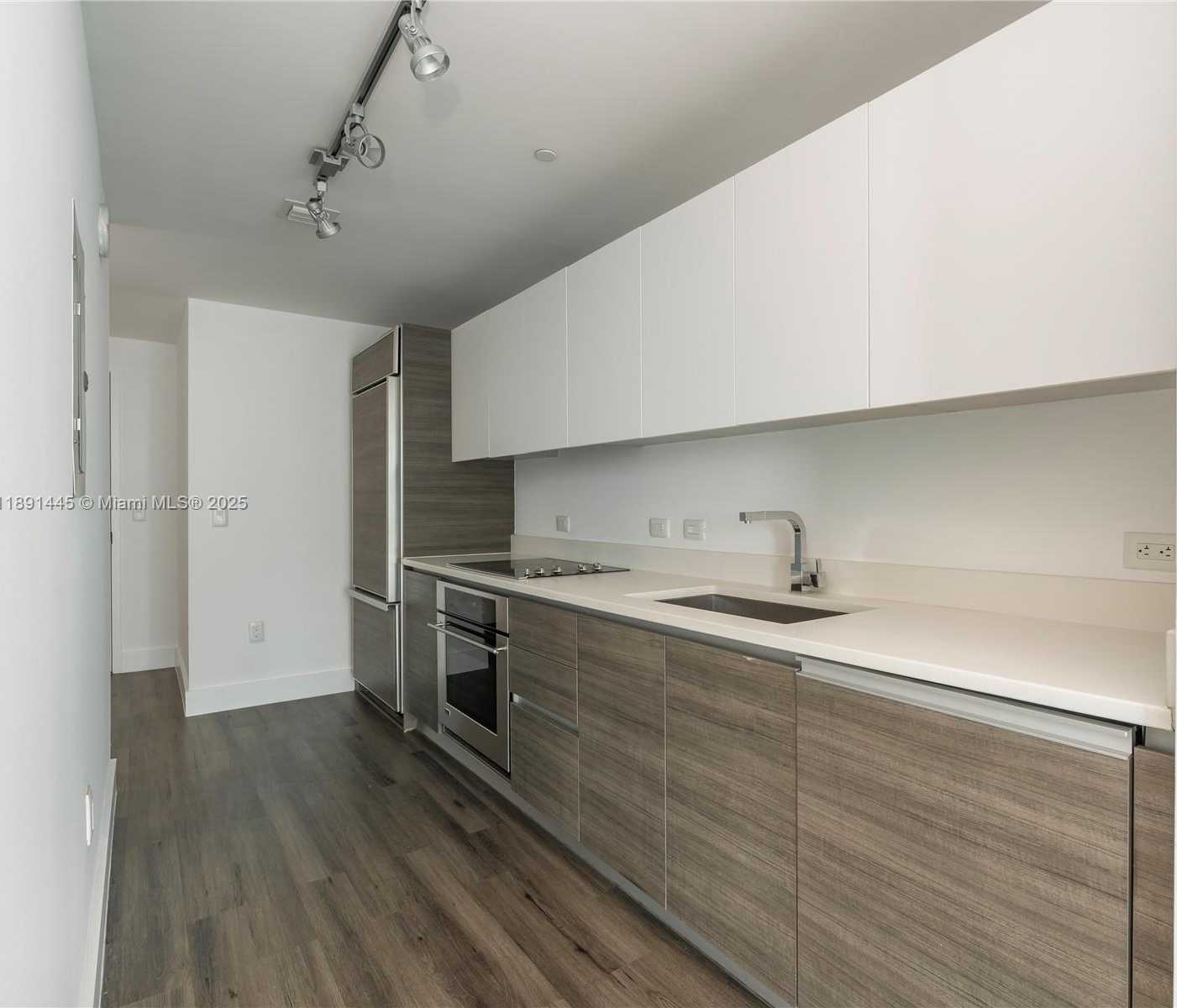 Small Image of 1100 SOUTH MIAMI AVE #3505, Miami Number 4