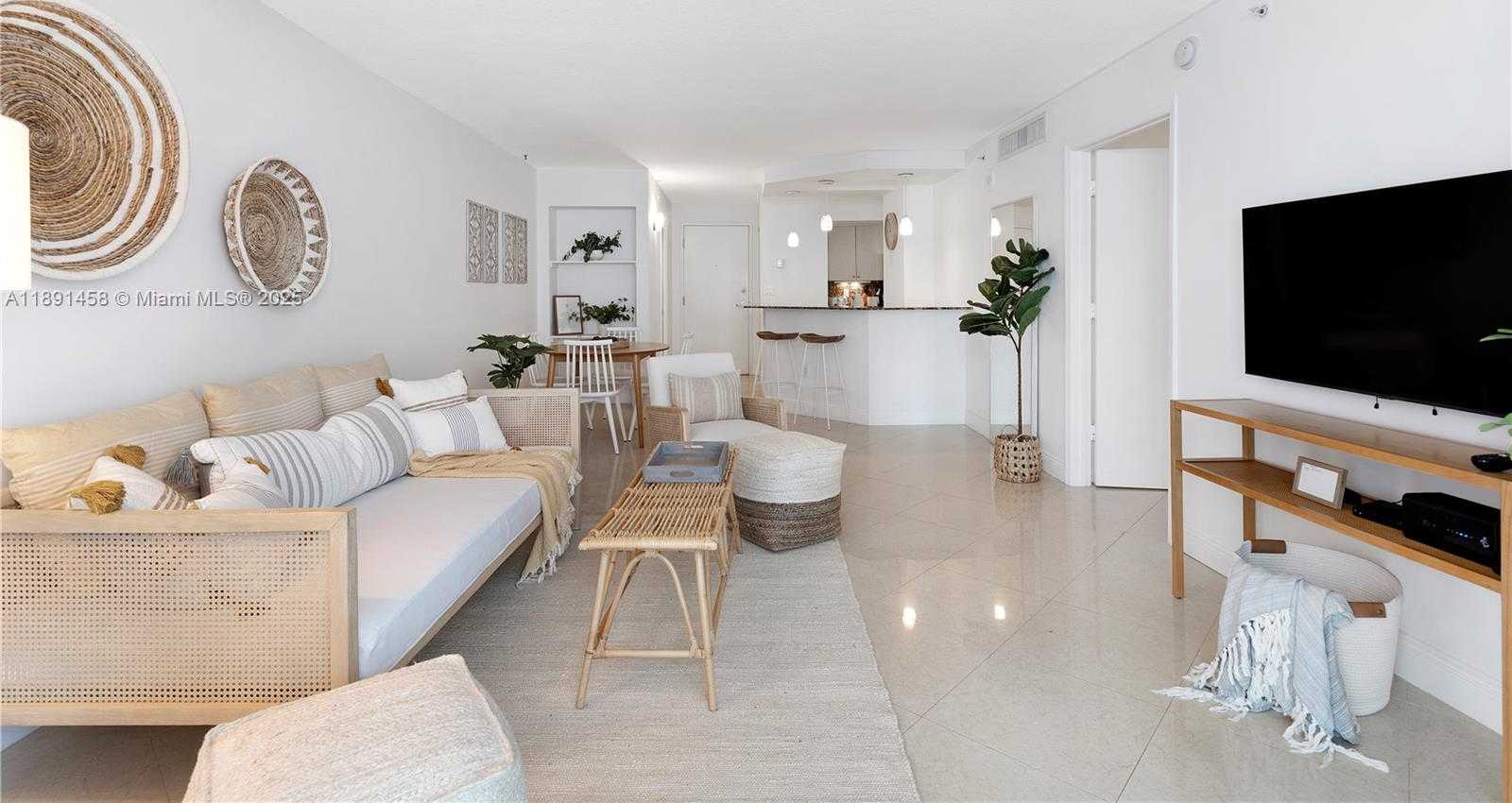Small Image of 6917 COLLINS AVE #508, Miami Beach Number 2