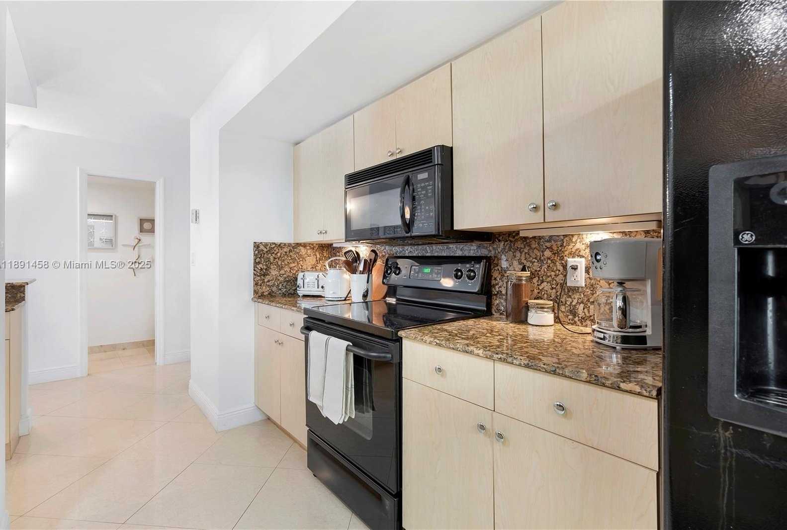 Small Image of 6917 COLLINS AVE #508, Miami Beach Number 7