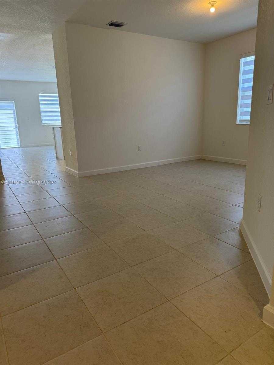 Small Image of 16124 SOUTH WEST 148TH PL #16124, Miami Number 13