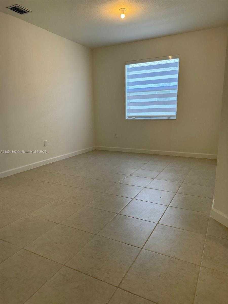 Small Image of 16124 SOUTH WEST 148TH PL #16124, Miami Number 14