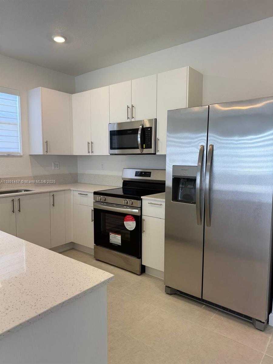 Small Image of 16124 SOUTH WEST 148TH PL #16124, Miami Number 15