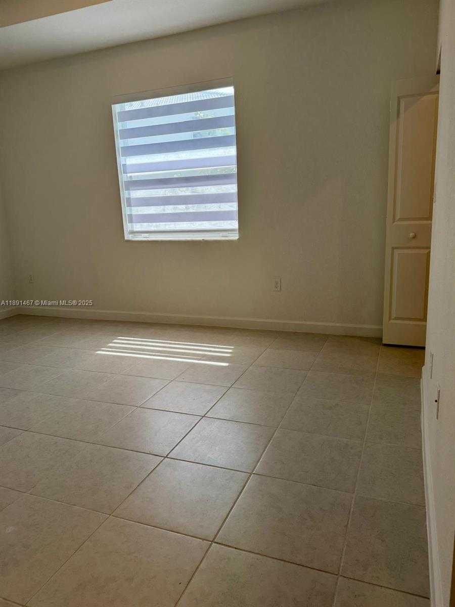 Small Image of 16124 SOUTH WEST 148TH PL #16124, Miami Number 20