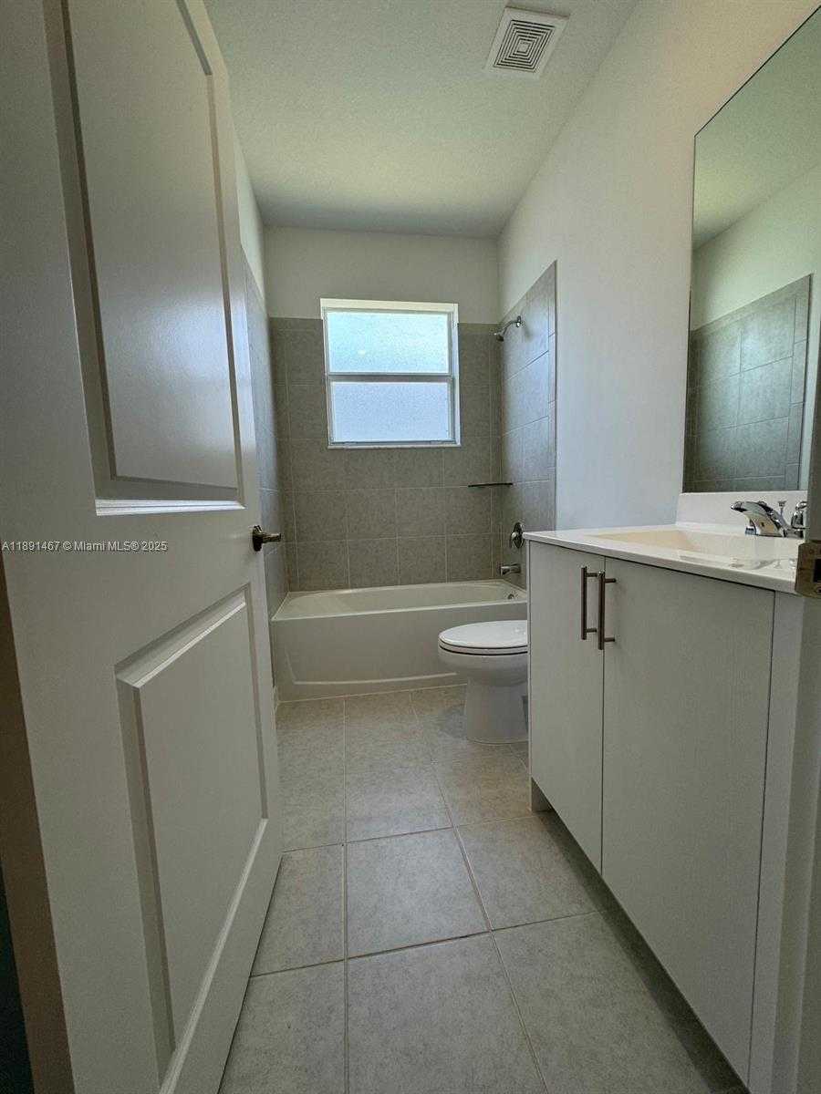 Small Image of 16124 SOUTH WEST 148TH PL #16124, Miami Number 9
