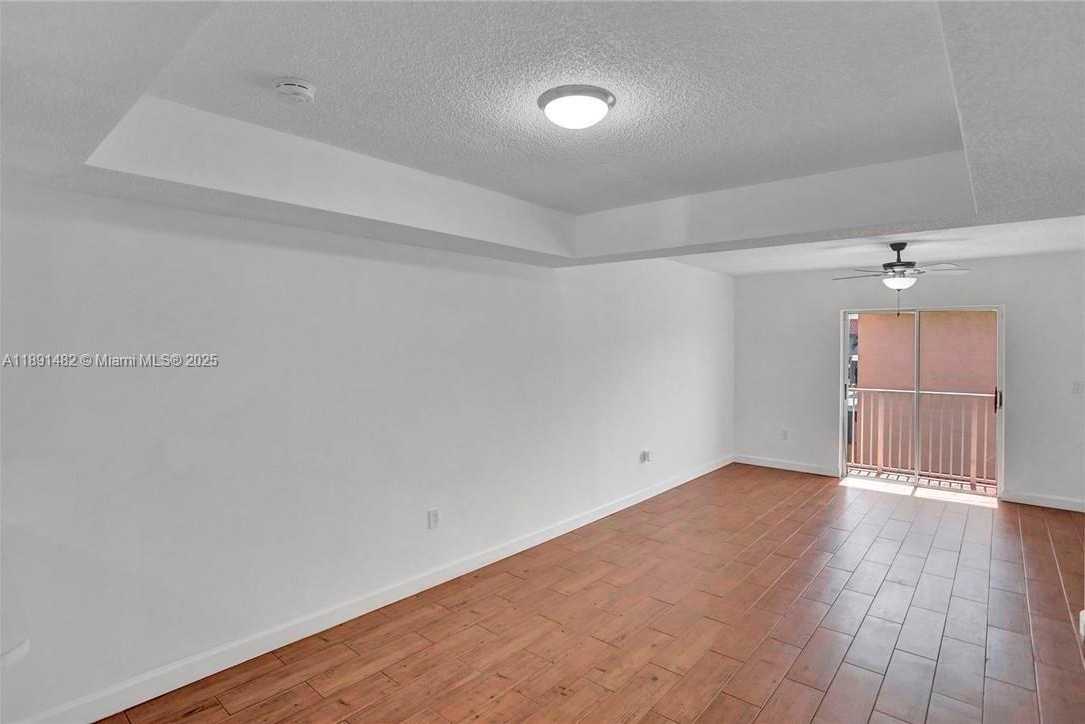 Small Image of 7755 WEST 30TH CT #E-210, Hialeah Number 4