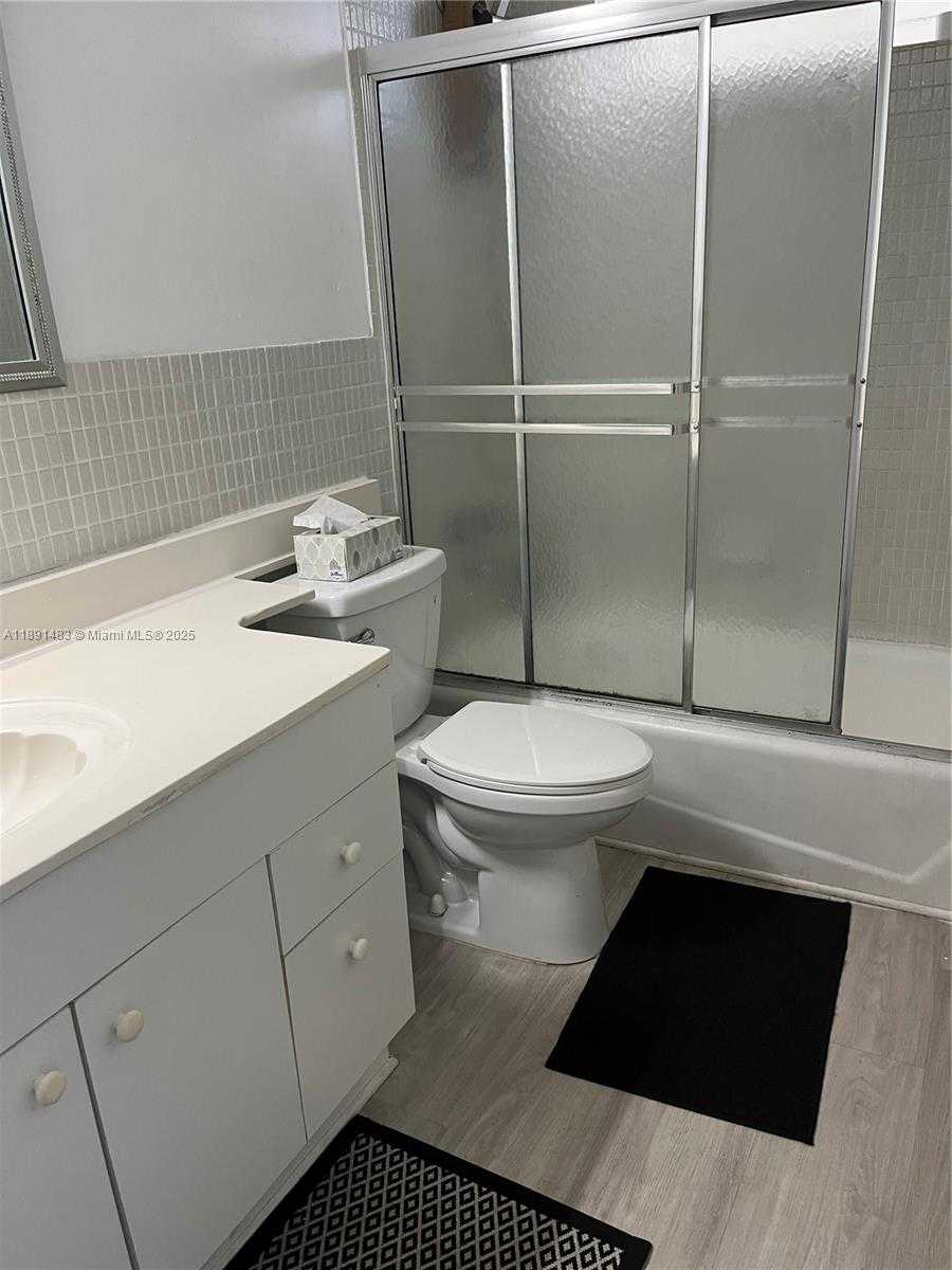 Small Image of 2910 POINT EAST DR #M601, Aventura Number 10