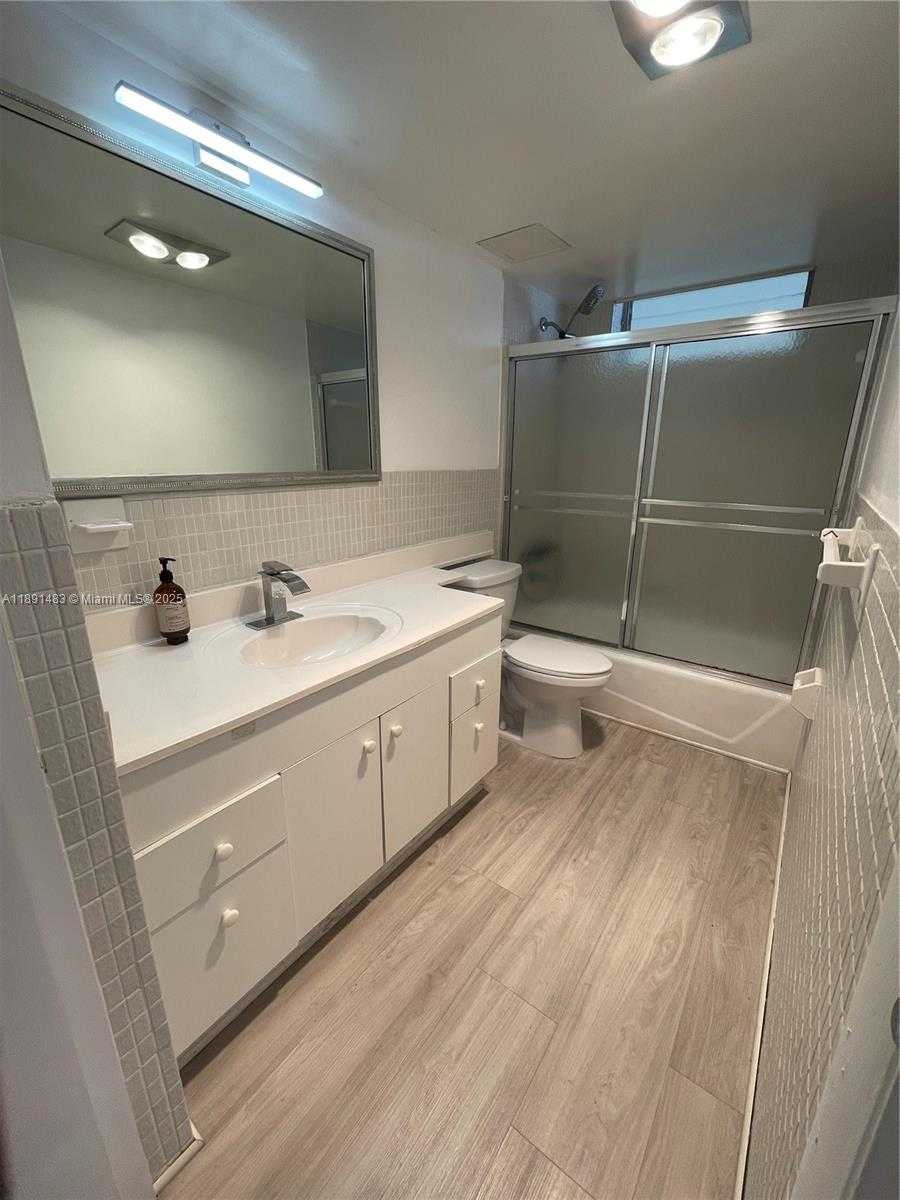 Small Image of 2910 POINT EAST DR #M601, Aventura Number 20