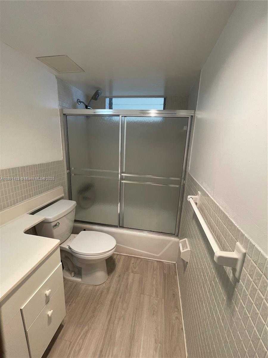 Small Image of 2910 POINT EAST DR #M601, Aventura Number 21