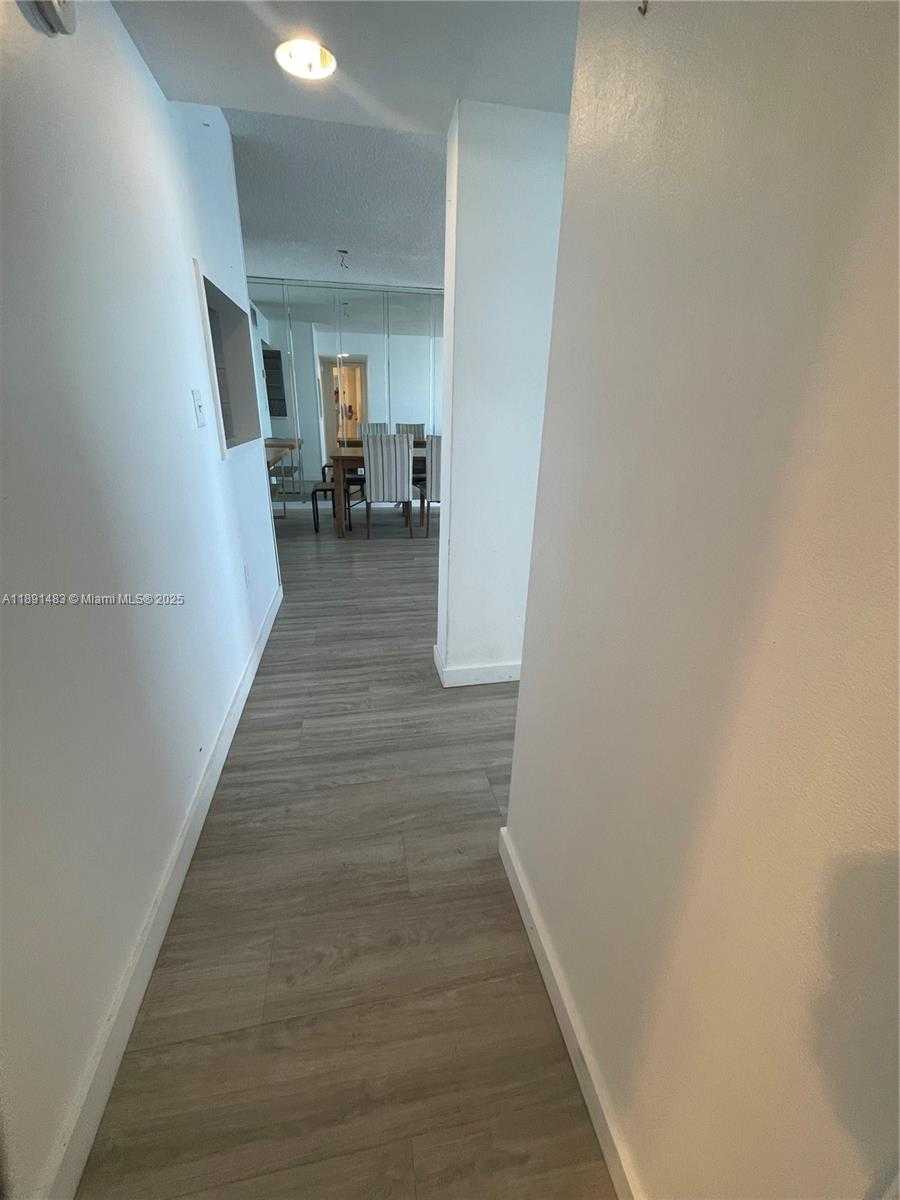 Small Image of 2910 POINT EAST DR #M601, Aventura Number 22