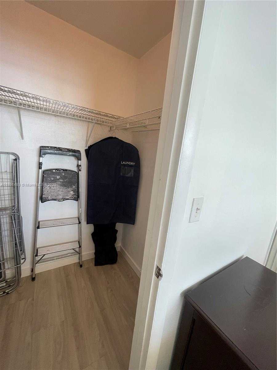 Small Image of 2910 POINT EAST DR #M601, Aventura Number 24