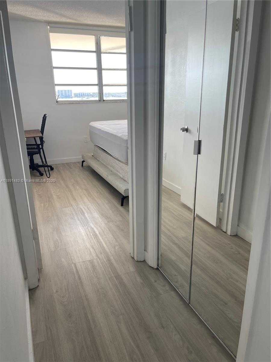 Small Image of 2910 POINT EAST DR #M601, Aventura Number 29