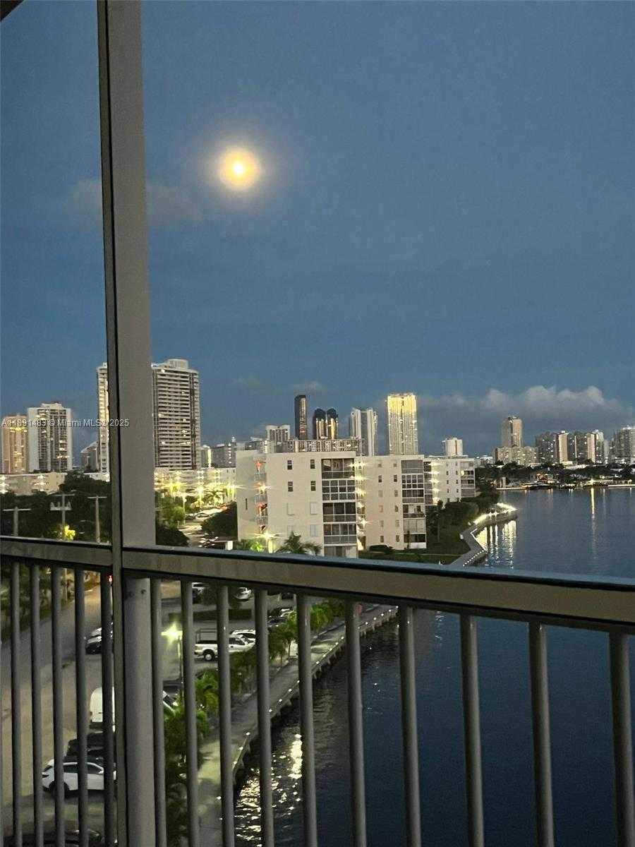 Small Image of 2910 POINT EAST DR #M601, Aventura Number 3