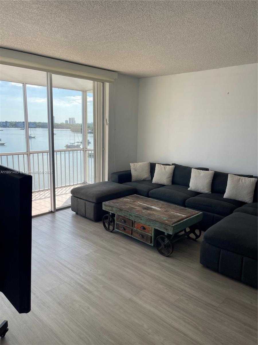 Small Image of 2910 POINT EAST DR #M601, Aventura Number 31