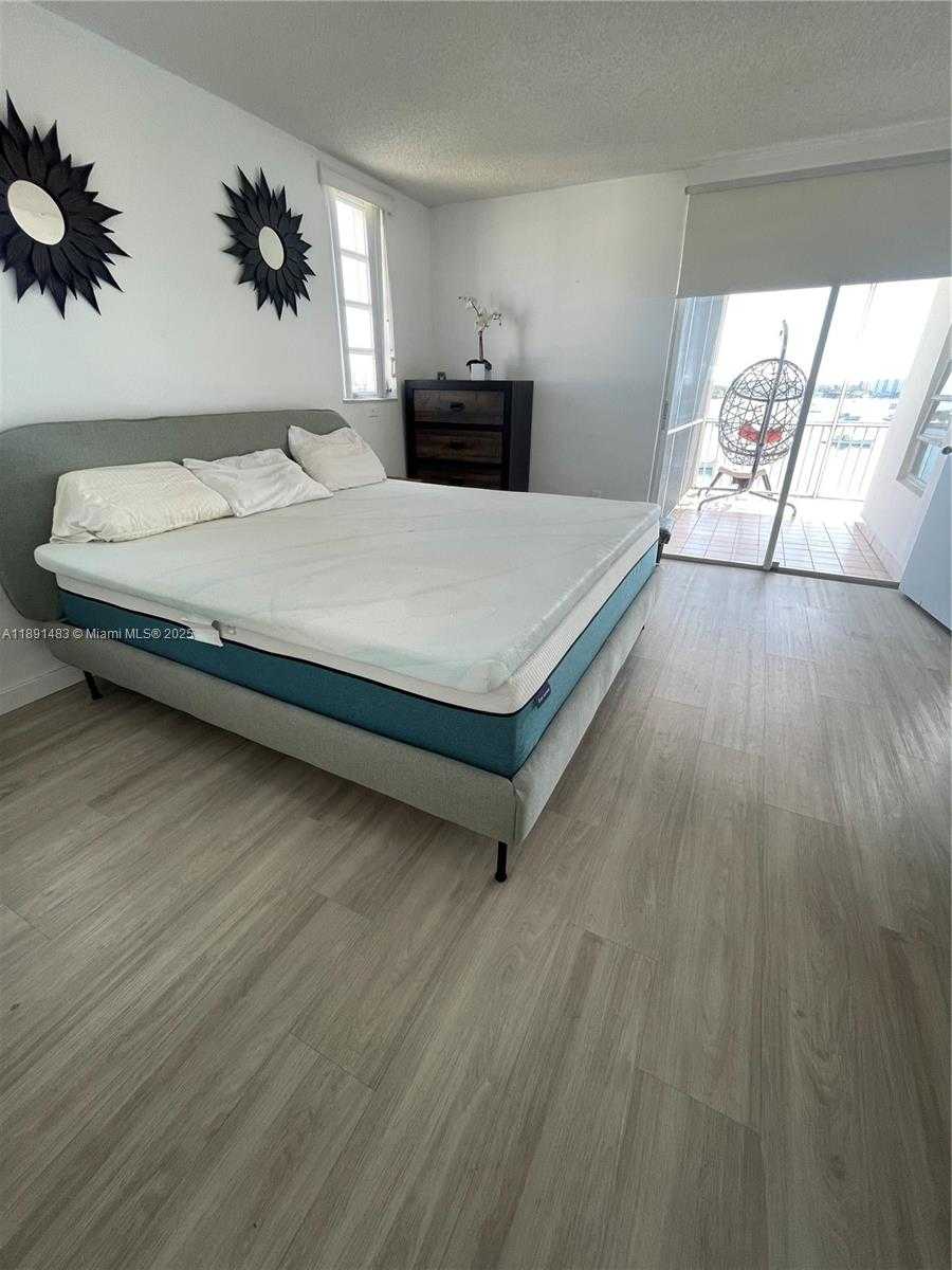 Small Image of 2910 POINT EAST DR #M601, Aventura Number 33