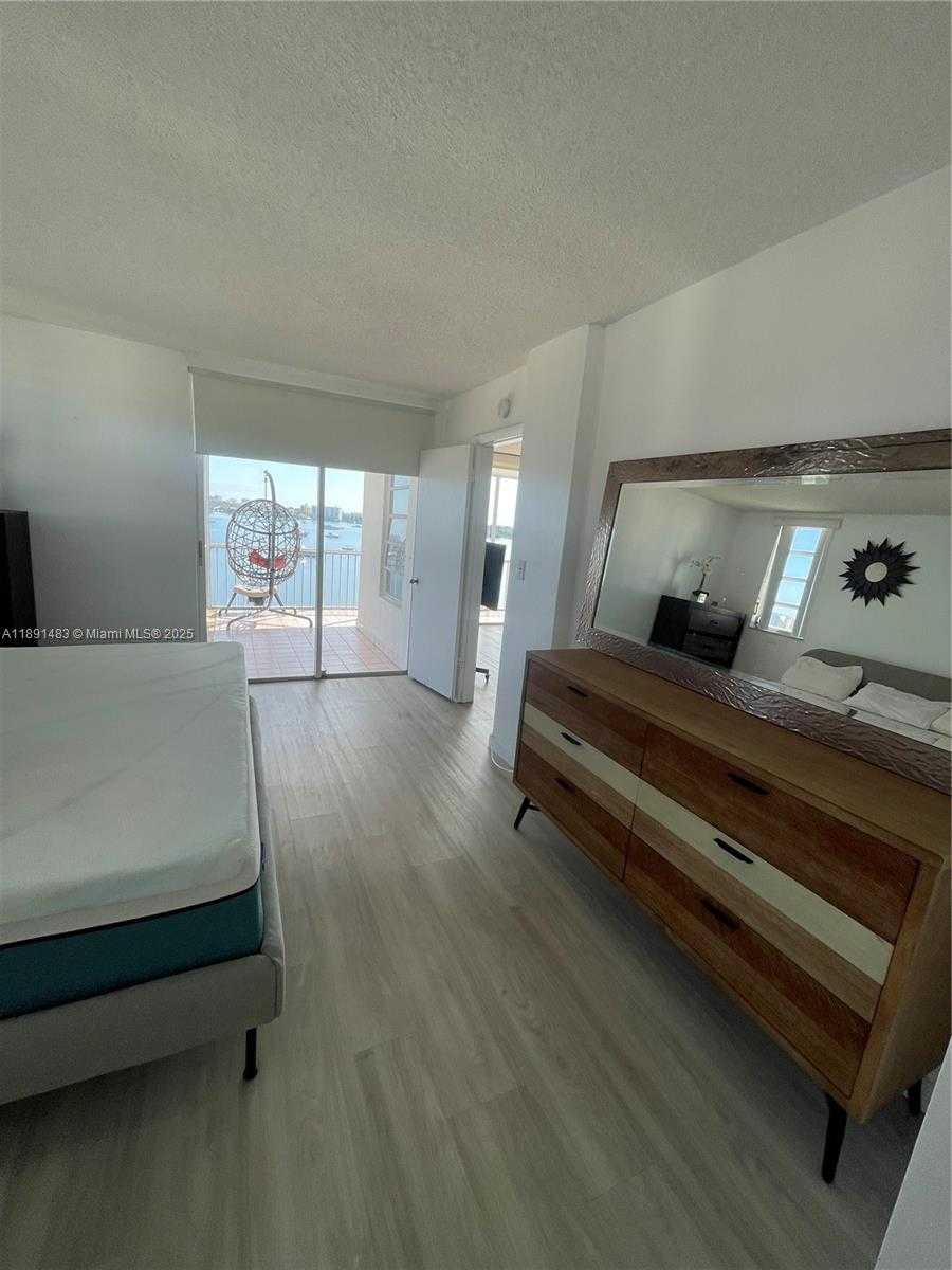 Small Image of 2910 POINT EAST DR #M601, Aventura Number 38