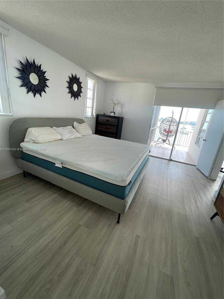 Small Image of 2910 POINT EAST DR #M601, Aventura Number 39