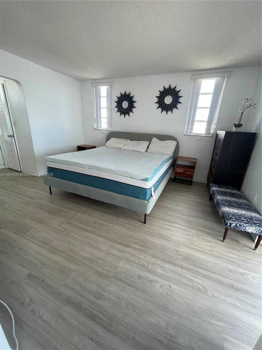 Small Image of 2910 POINT EAST DR #M601, Aventura Number 41