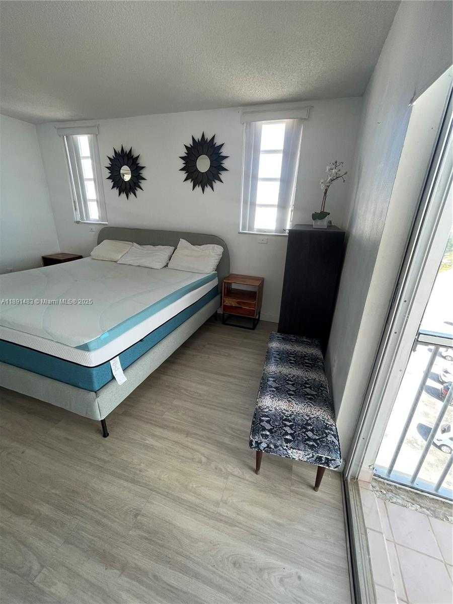 Small Image of 2910 POINT EAST DR #M601, Aventura Number 42