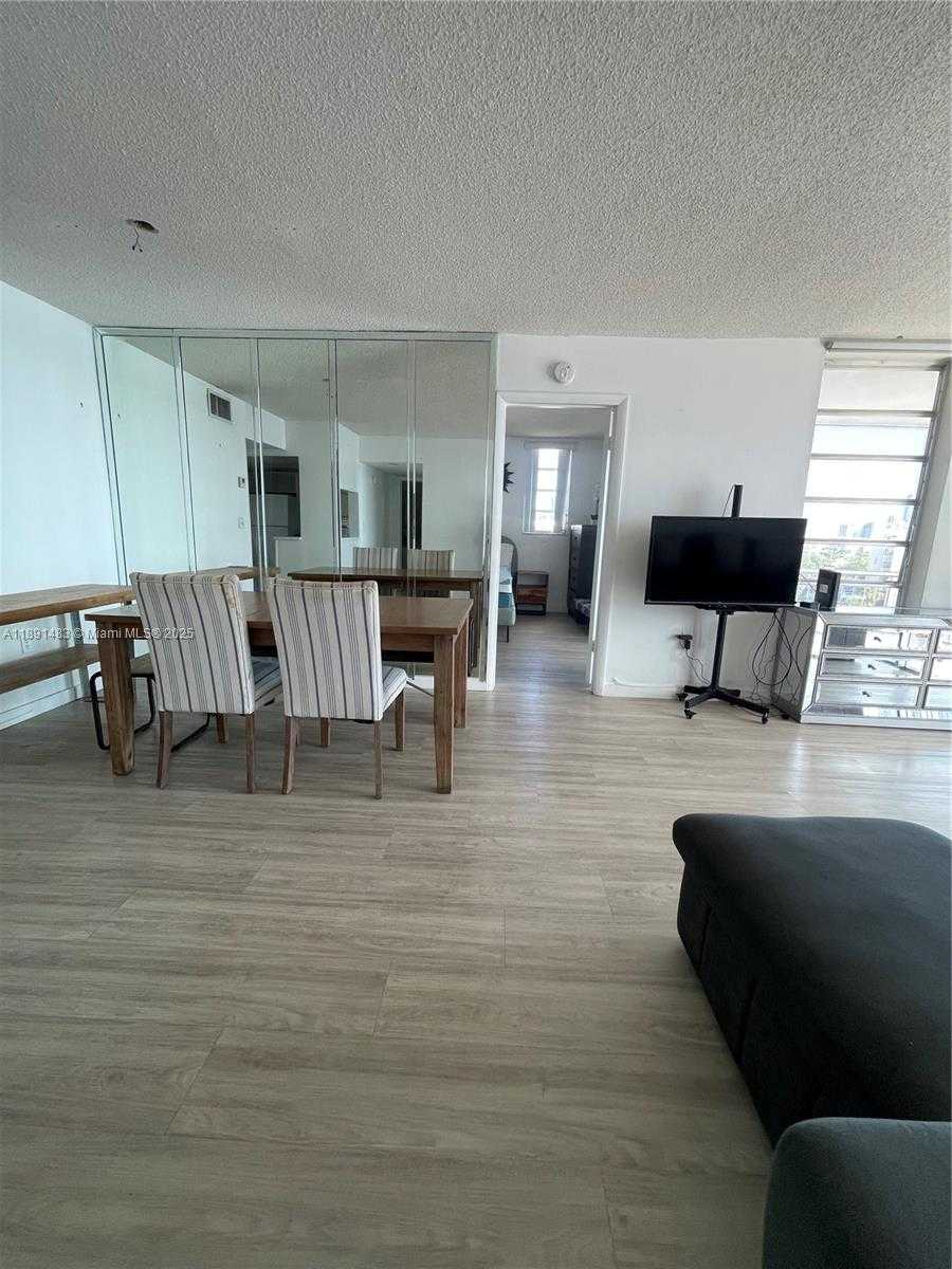 Small Image of 2910 POINT EAST DR #M601, Aventura Number 43