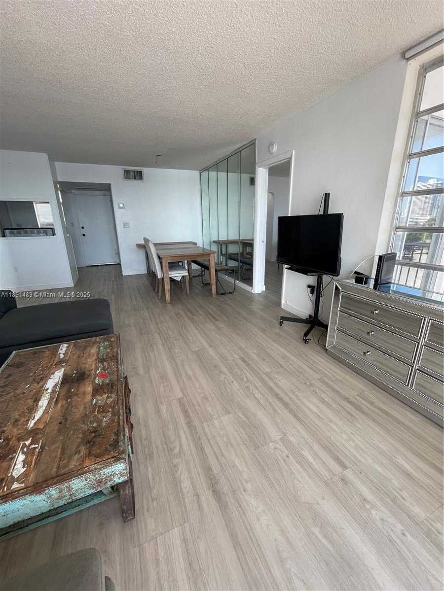 Small Image of 2910 POINT EAST DR #M601, Aventura Number 47