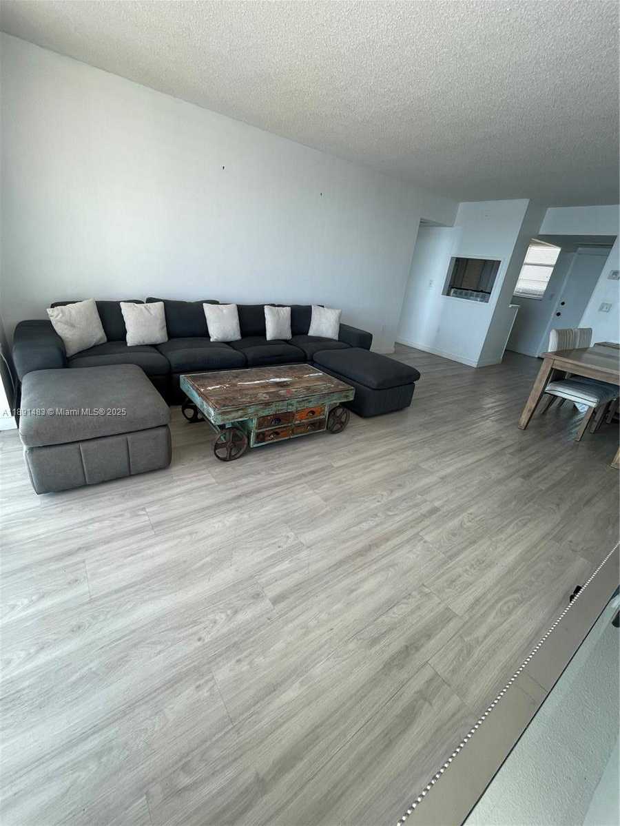 Small Image of 2910 POINT EAST DR #M601, Aventura Number 52