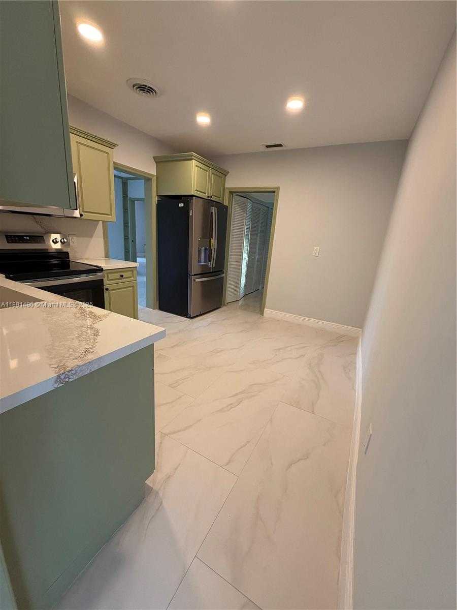 Small Image of 2120 SOUTH WEST 84TH AVE, Miami Number 13