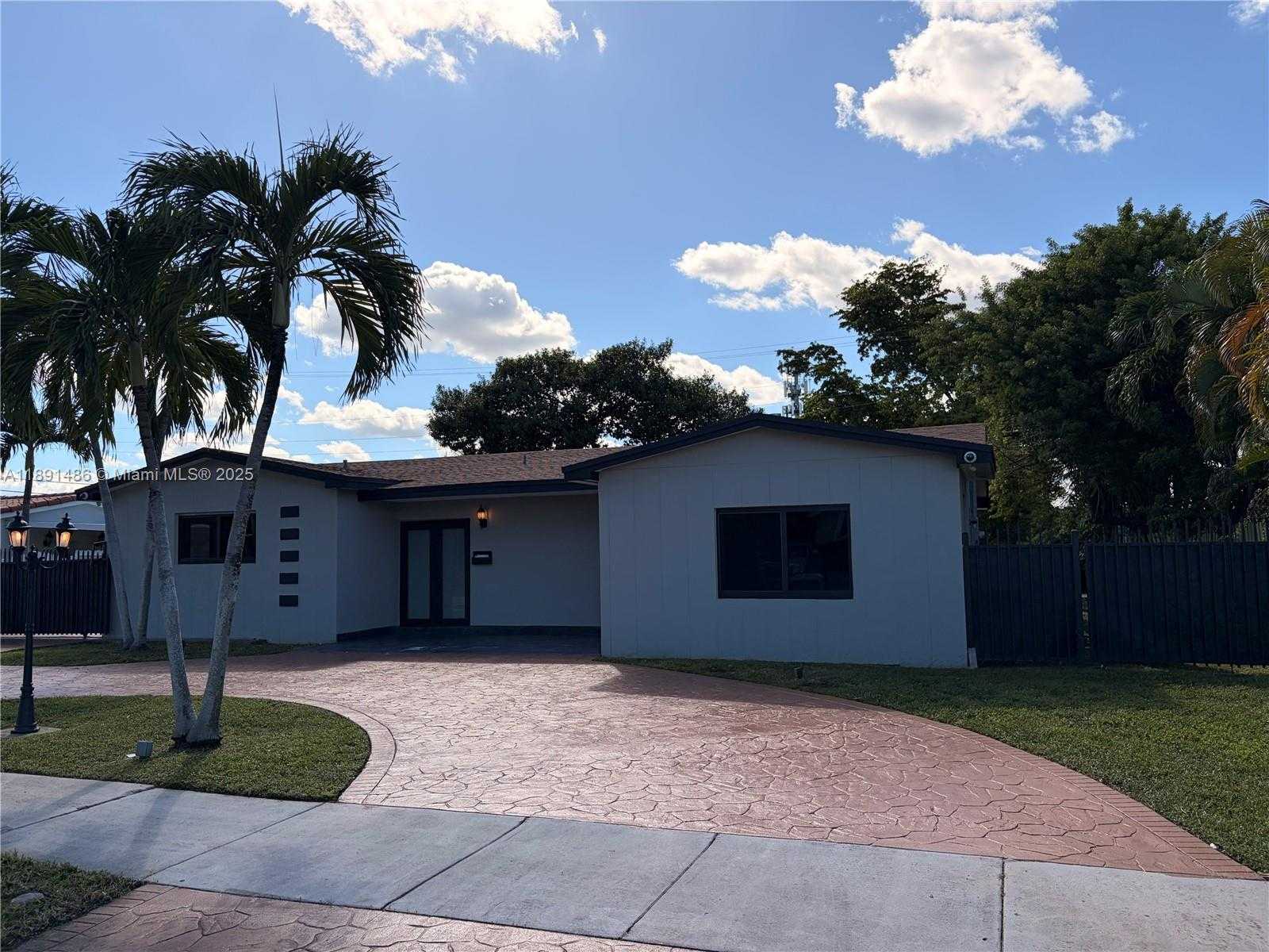 Small Image of 2120 SOUTH WEST 84TH AVE, Miami Number 2