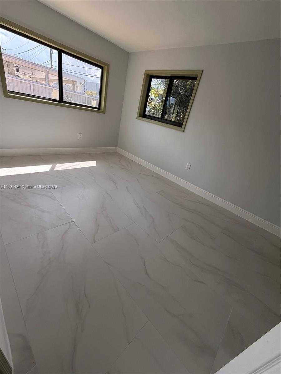 Small Image of 2120 SOUTH WEST 84TH AVE, Miami Number 25
