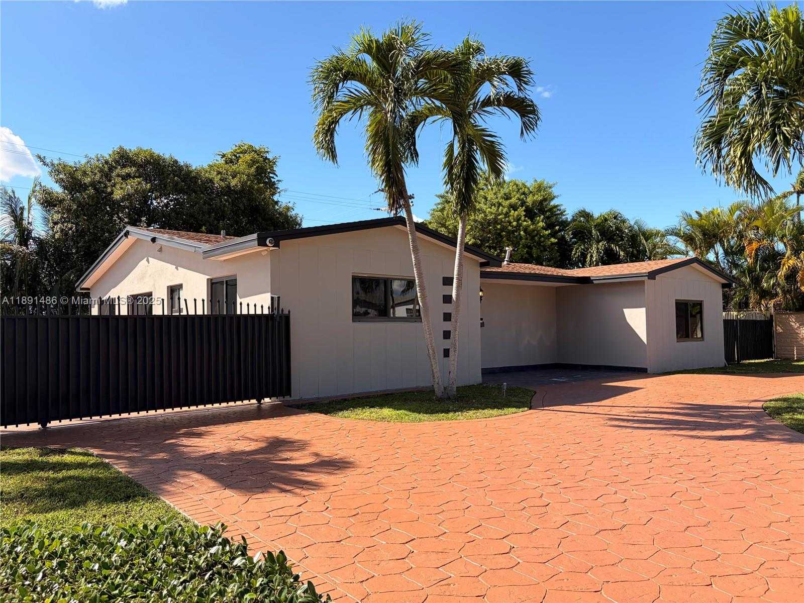 Small Image of 2120 SOUTH WEST 84TH AVE, Miami Number 3