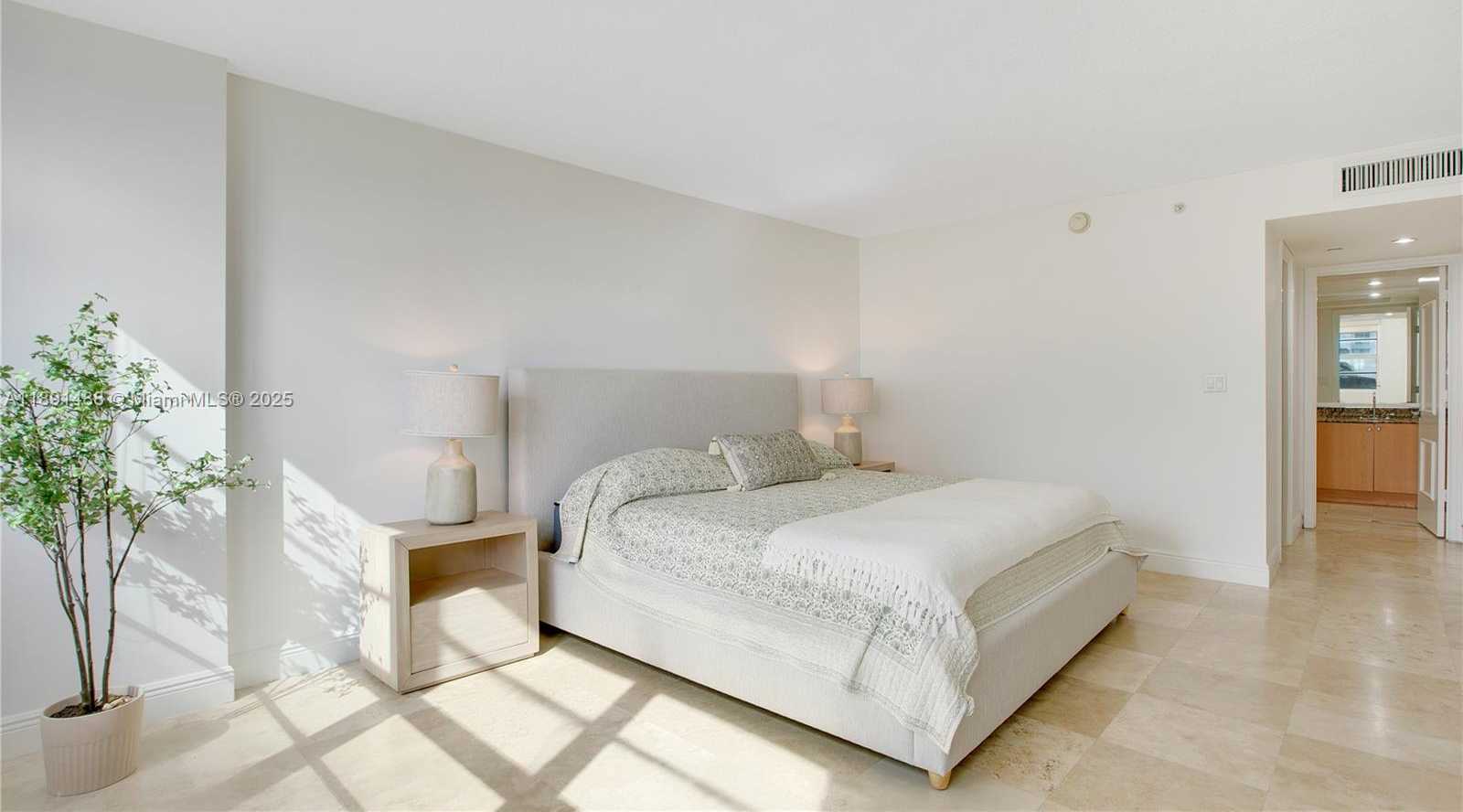 Small Image of 6917 COLLINS AVE #705, Miami Beach Number 11