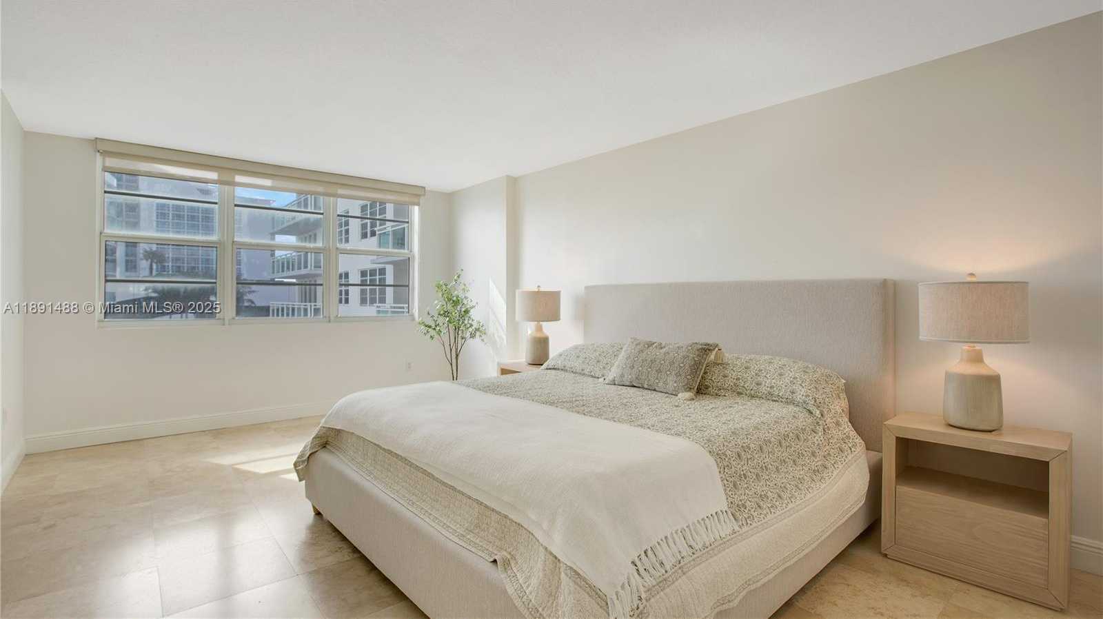 Small Image of 6917 COLLINS AVE #705, Miami Beach Number 12