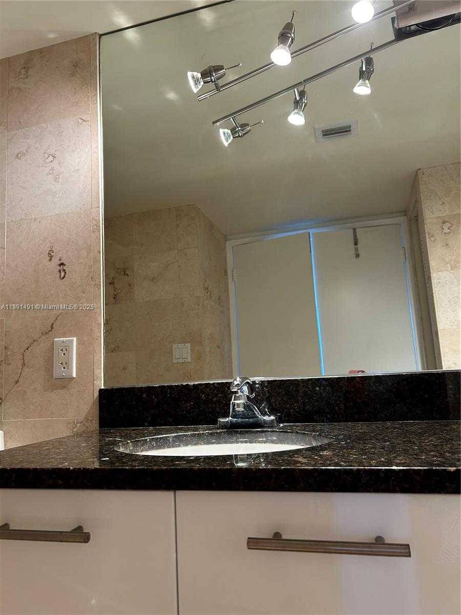 Small Image of 3300 NORTH EAST 192ND ST #1517, Aventura Number 17