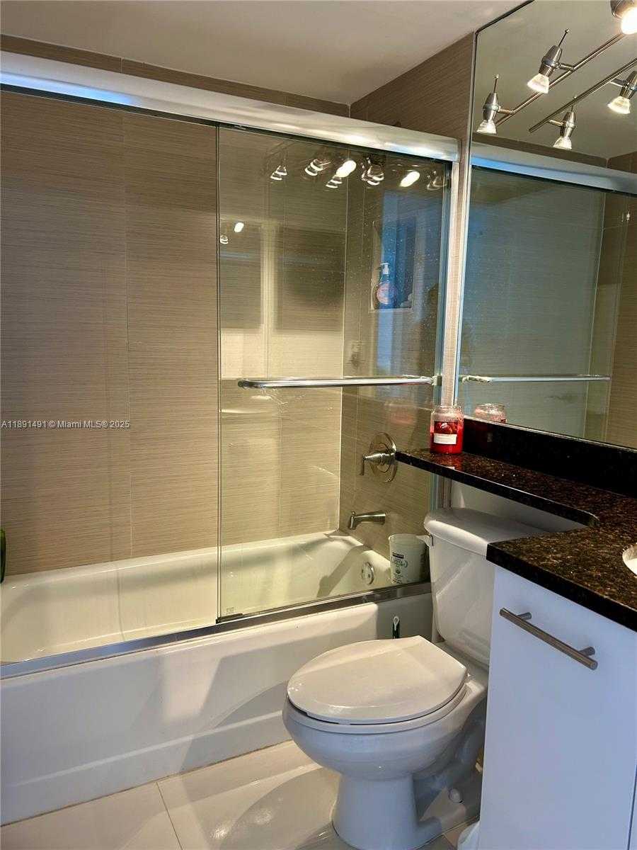 Small Image of 3300 NORTH EAST 192ND ST #1517, Aventura Number 21
