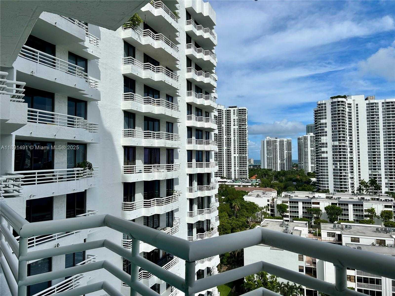 Small Image of 3300 NORTH EAST 192ND ST #1517, Aventura Number 23