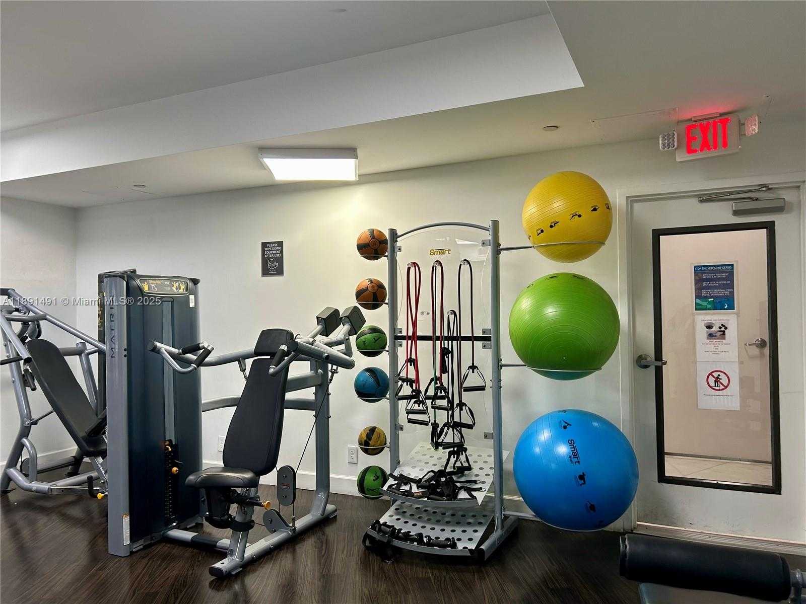 Small Image of 3300 NORTH EAST 192ND ST #1517, Aventura Number 39