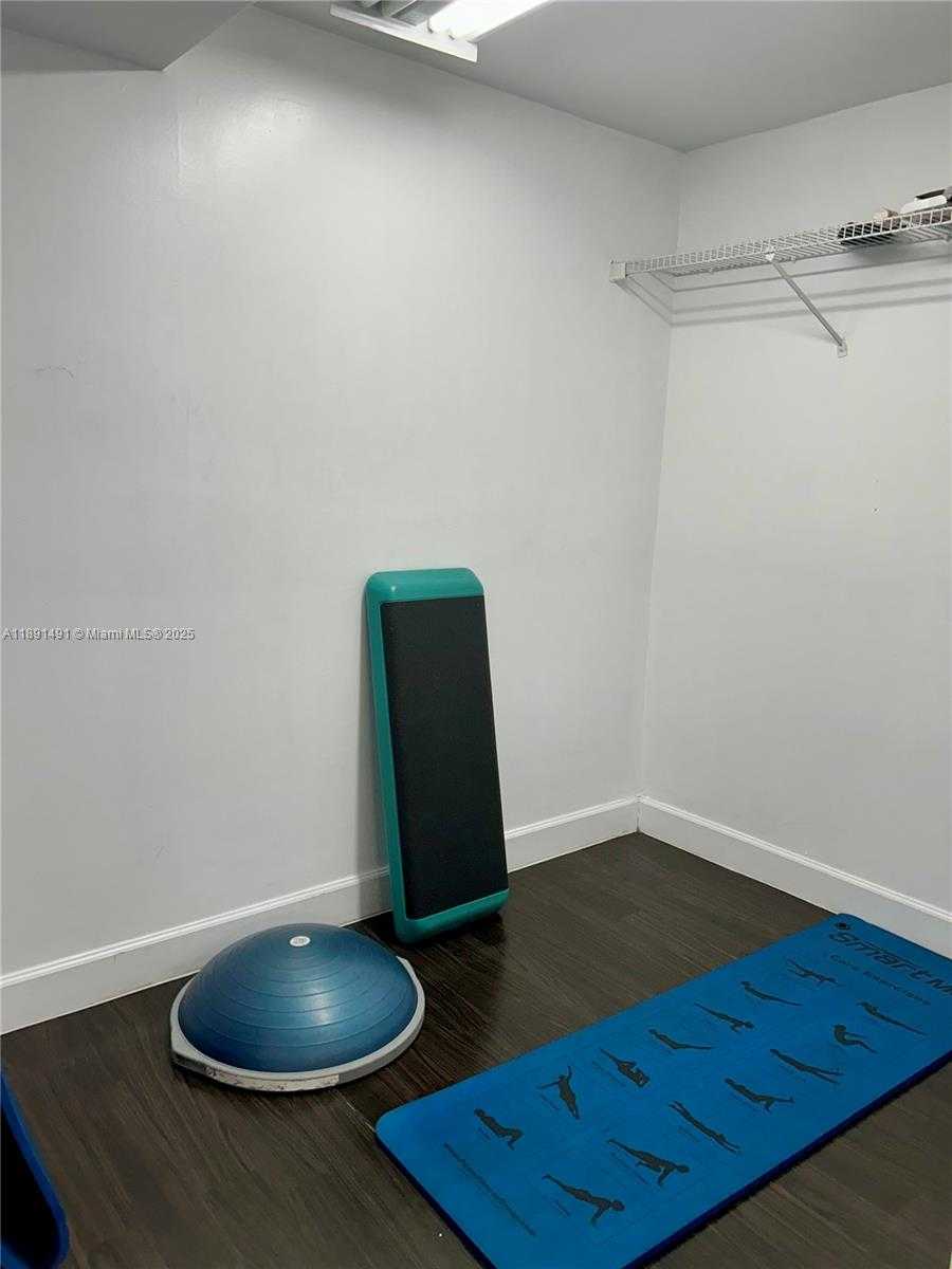 Small Image of 3300 NORTH EAST 192ND ST #1517, Aventura Number 40