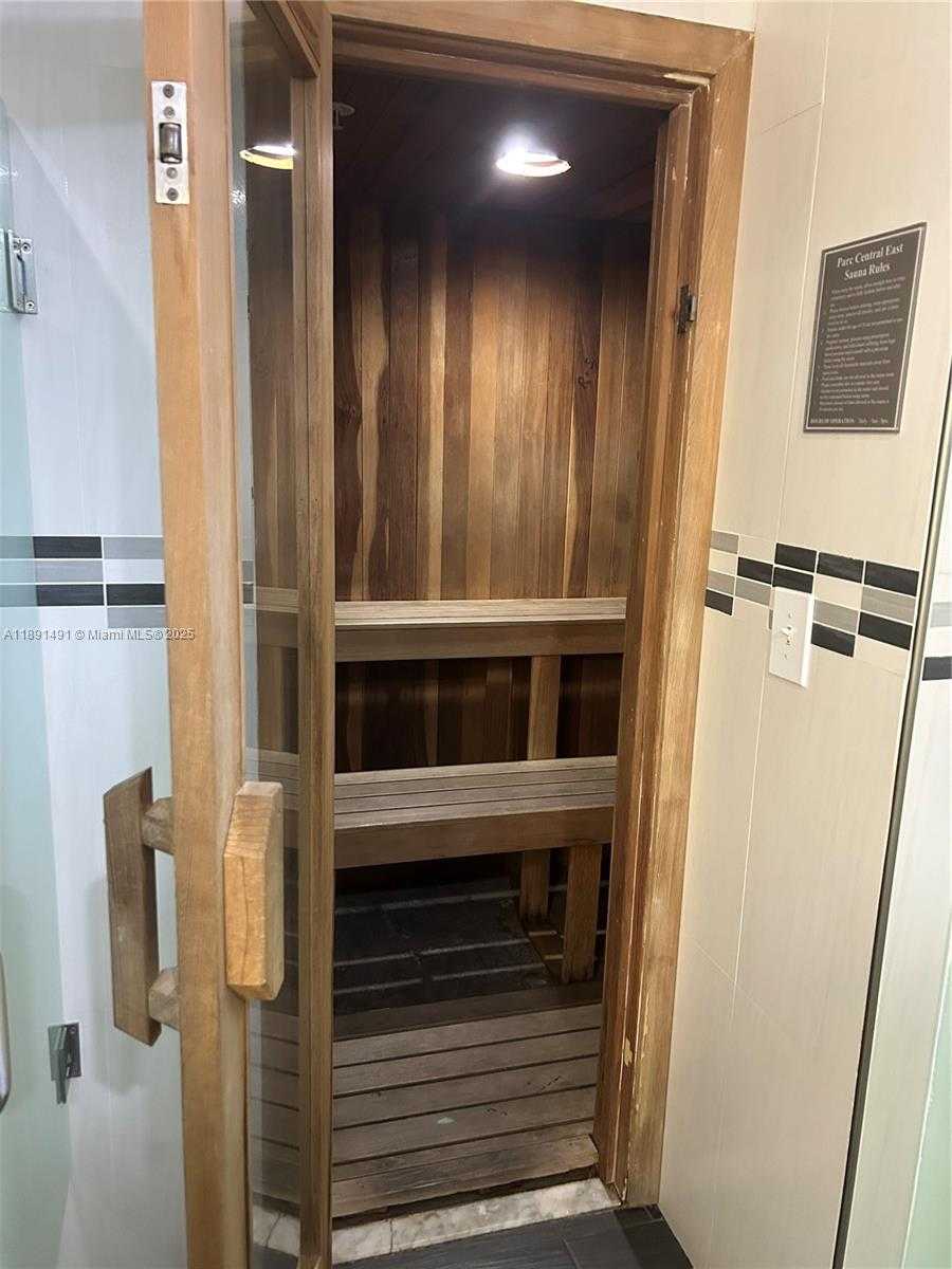 Small Image of 3300 NORTH EAST 192ND ST #1517, Aventura Number 41