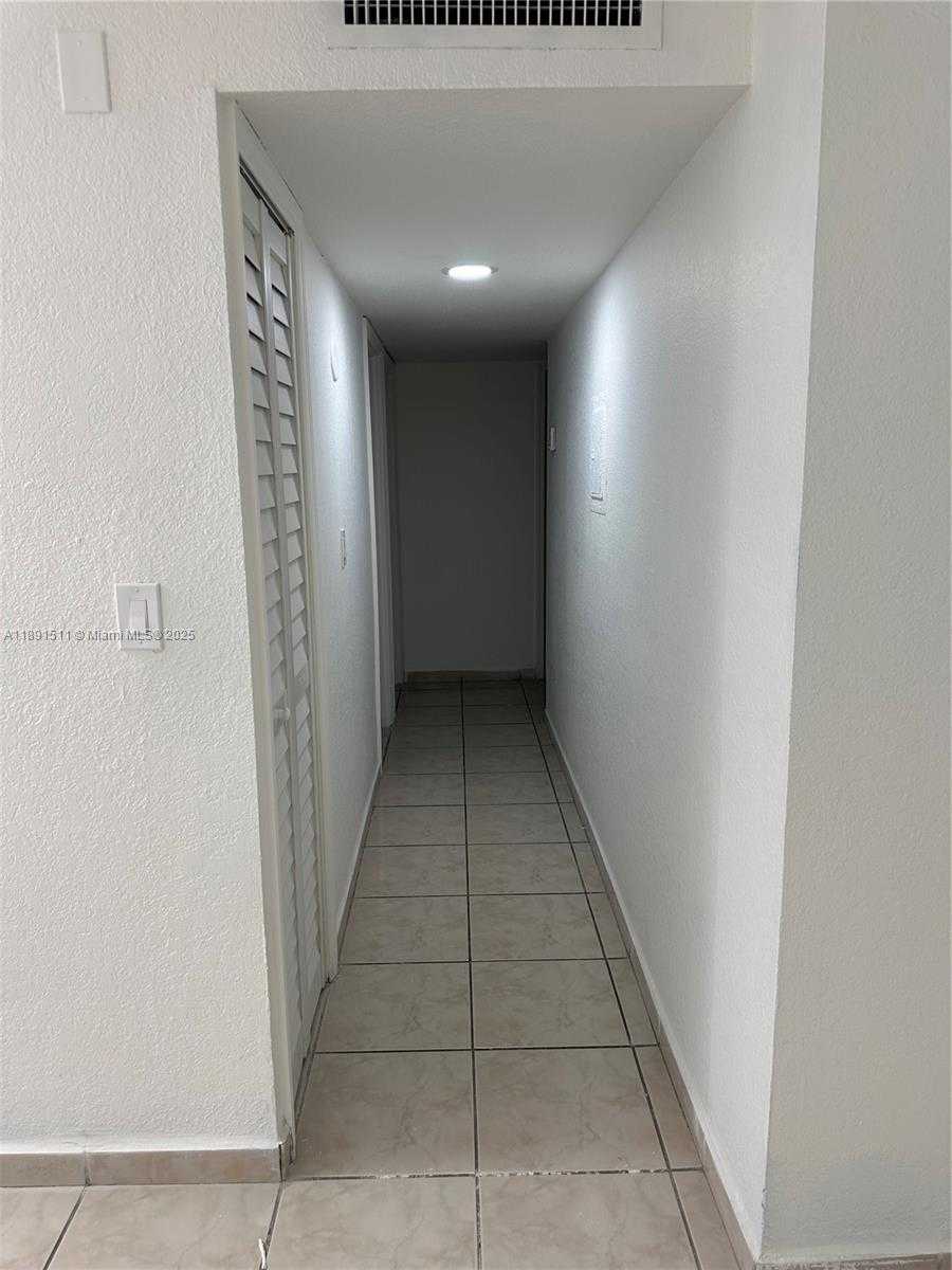Small Image of 606 WEST 81ST ST #331, Hialeah Number 10