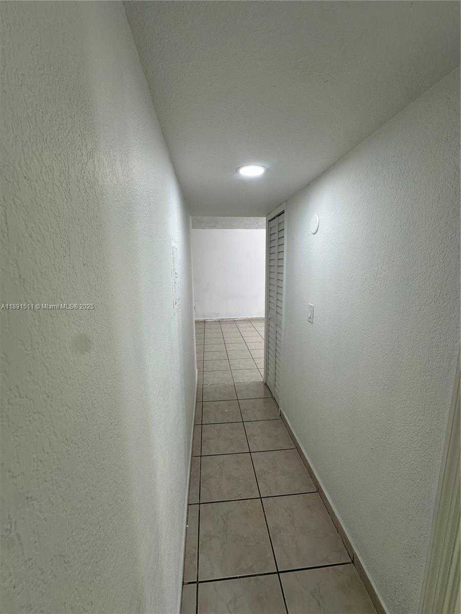 Small Image of 606 WEST 81ST ST #331, Hialeah Number 11