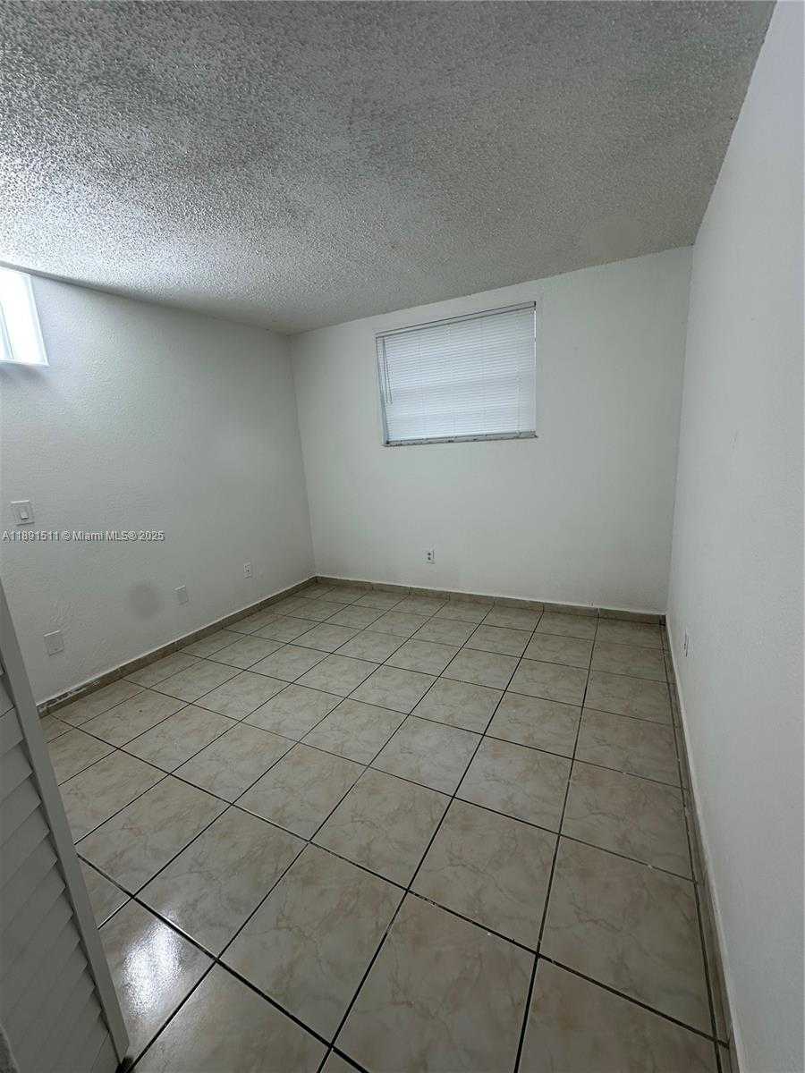 Small Image of 606 WEST 81ST ST #331, Hialeah Number 15