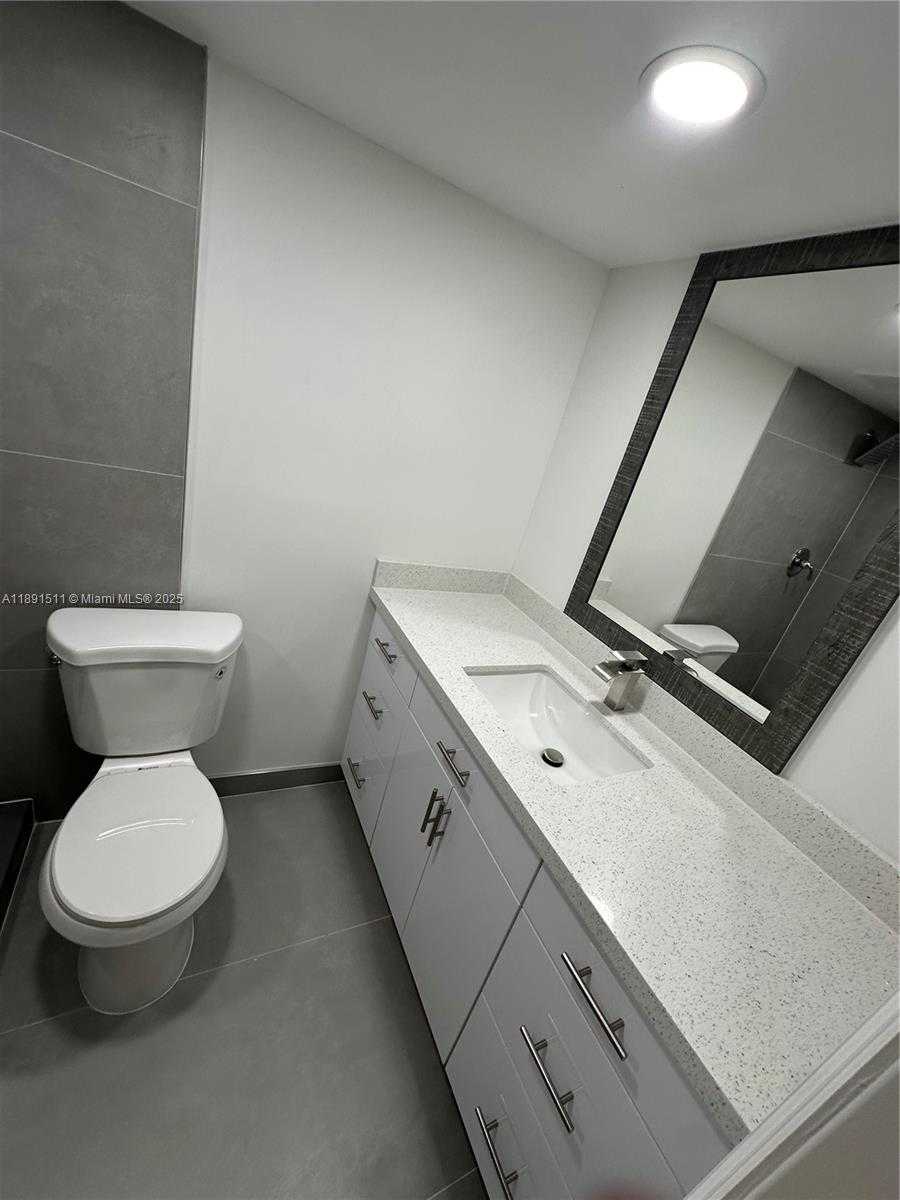 Small Image of 606 WEST 81ST ST #331, Hialeah Number 8